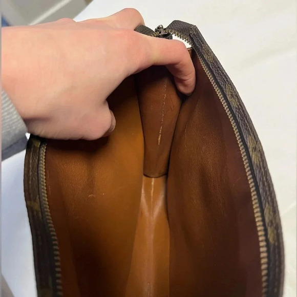 Louis Vuitton vintage pouch  bag - Picture 7 of 7